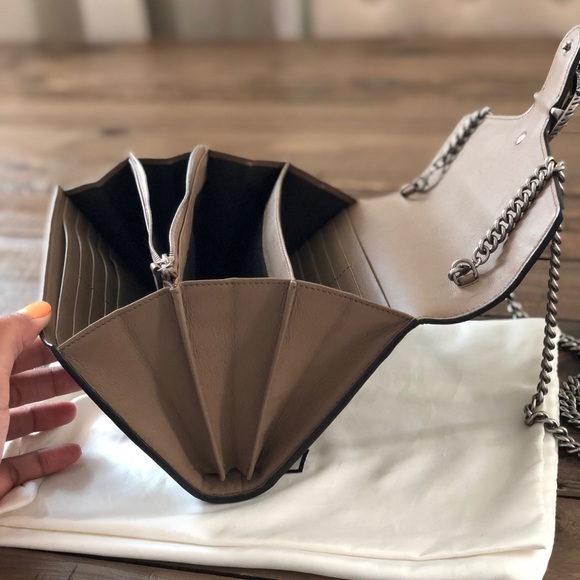 SOLD——Dionysus GG Supreme chain wallet ——-SOLD——- - Picture 5 of 8